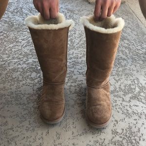 UGG BOW TALL BROWN BOOTS